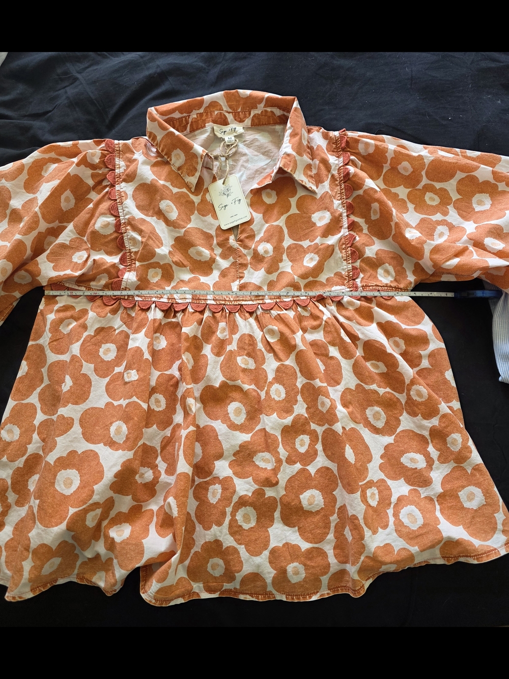 BNWT Sage + Fig Stunning Floral Puffed Sleeve Top - Picture 4 of 5